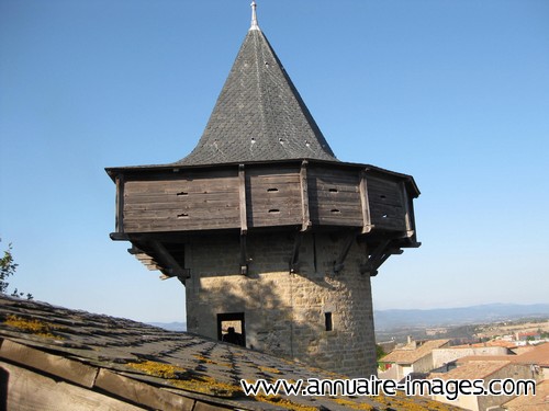 Tour habillée de bois à la forteresse de Carcassonne
